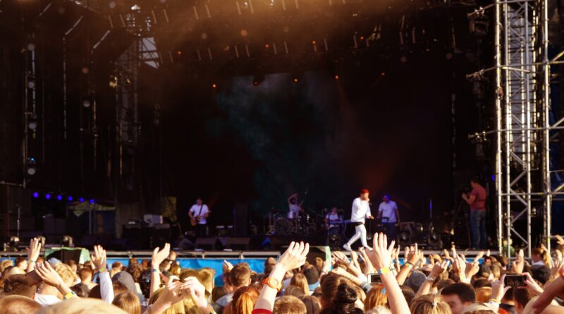 Reading Festival 2026 Massive Headliner Crowd